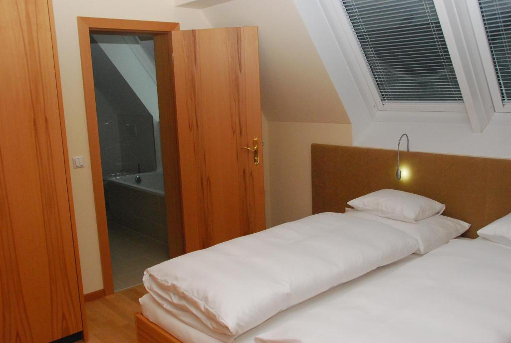 Hotel Lowen Bludenz Rom bilde
