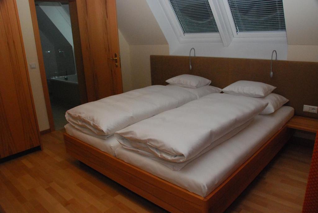 Hotel Lowen Bludenz Rom bilde